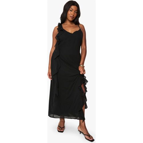 Vestido Plus Maxi De Chifón Con Volante - boohoo - Modalova