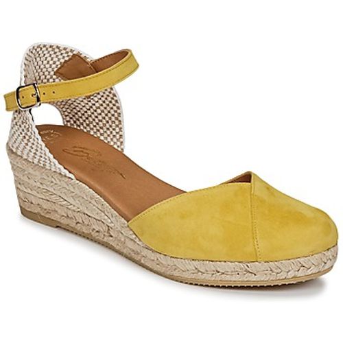 INONO women's Espadrilles / Casual Shoes in - Betty London - Modalova