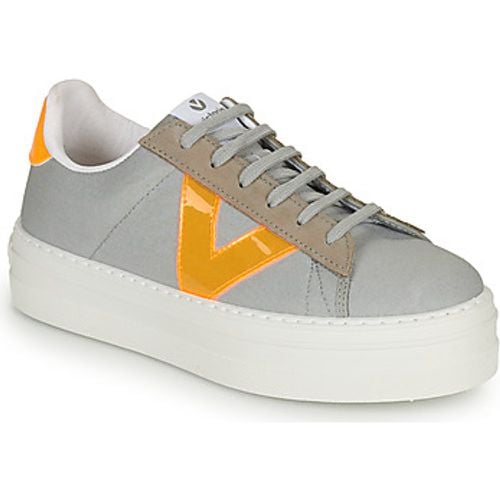 Women's Shoes (Trainers) in - Victoria - Modalova