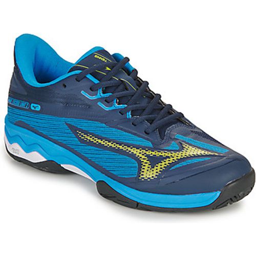 WAVE EXCEED LIGHT 2 CC men's Tennis Trainers (Shoes) in - Mizuno - Modalova