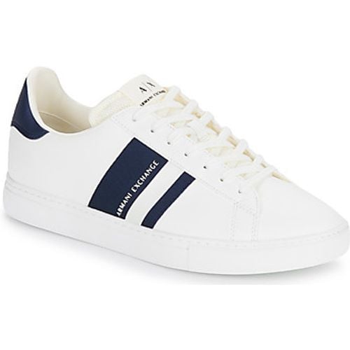 XUX173 men's Shoes (Trainers) in - Armani Exchange - Modalova