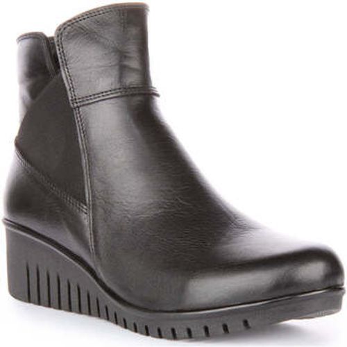 Womens Slip On Comfort Chelsea Wedge Boots women's Boots in - Justinreess England - Modalova