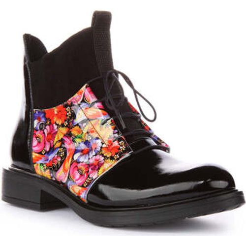 Womens Lace Up Floral Design Flats Boots women's Boots in - Justinreess England - Modalova