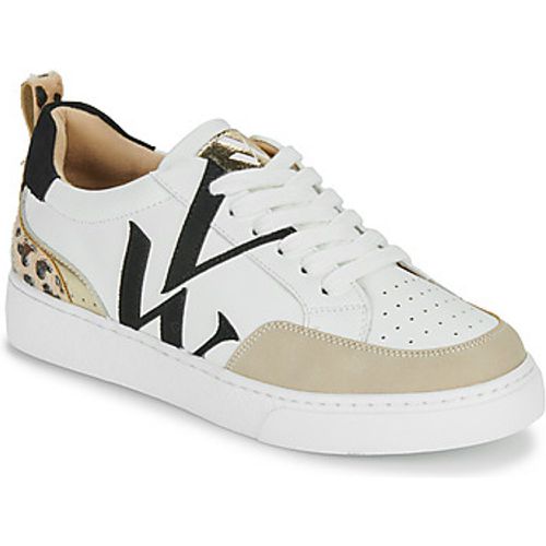 LUNA women's Shoes (Trainers) in - Vanessa Wu - Modalova