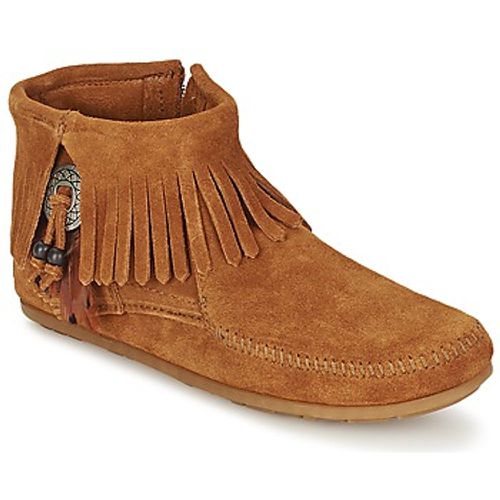 CONCHO FEATHER SIDE ZIP BOOT women's Mid Boots in - minnetonka - Modalova