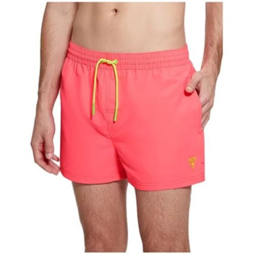 Guess Badeshorts neon patch - Guess - Modalova