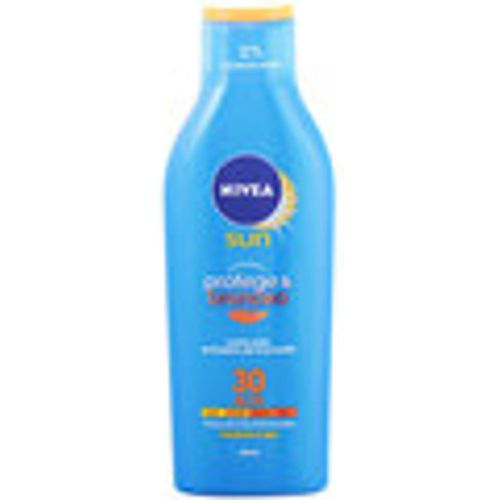 Protezione solari Latte Sun Protect amp;abbronzante Spf30 - Nivea - Modalova