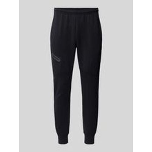 Regular Fit Sweatpants mit Reißverschlusstasche Modell 'UNSTOPPABLE' - Under Armour - Modalova