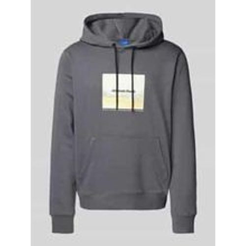 Hoodie mit Motiv-Print Modell 'VESTERBRO NEWTON' - jack & jones - Modalova