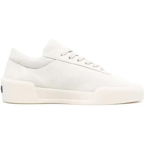 Wildleder Lace-Up Sneakers mit Oversize Sohle , Herren, Größe: 44 EU - Fear Of God - Modalova