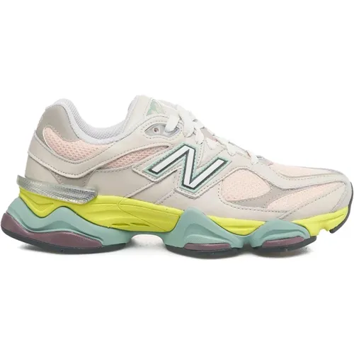 Stylish Elevated Sneakers for Women , female, Sizes: 5 1/2 UK, 4 UK, 5 UK, 3 UK, 6 1/2 UK, 7 UK, 7 1/2 UK, 4 1/2 UK - New Balance - Modalova