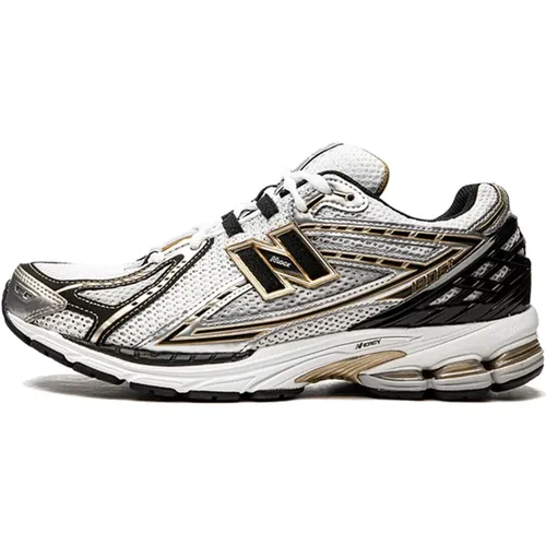 Weiß Metallic Gold Stylischer Sneaker , Herren, Größe: 37 1/2 EU - New Balance - Modalova