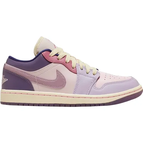 Pastel Low Top Sneakers , Damen, Größe: 35 1/2 EU - Nike - Modalova