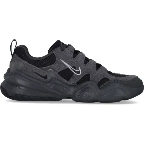 Hera Women's Low Shoe Anthracite/Smoke Grey , female, Sizes: 3 1/2 UK - Nike - Modalova