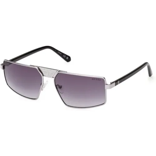 Silbergraue Sonnenbrille mit Verlaufsgläsern in Rauchoptik , Herren, Größe: 60 MM - Guess - Modalova