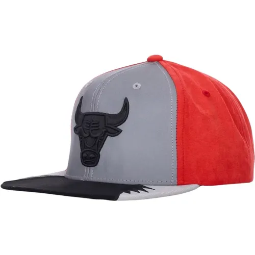 Chicago Bulls Flat Visor Cap , male, Sizes: ONE SIZE - Mitchell & Ness - Modalova