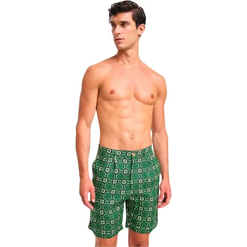 Classic Cut Linen Bermuda Shorts , male, Sizes: L, XL, S, 2XL, M - Peninsula - Modalova