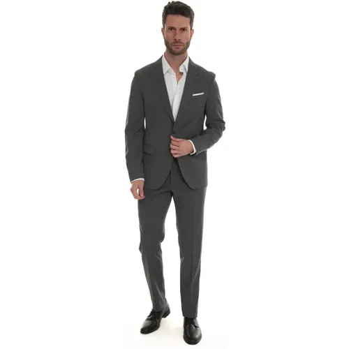 Classic 2-Button Suit with Side Slits , male, Sizes: 2XL, S, 3XL, L, XL - Paoloni - Modalova