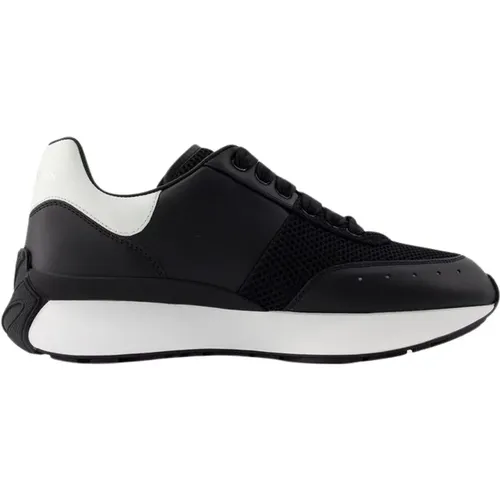 Leather Runner Sneakers , male, Sizes: 8 UK, 5 UK, 7 UK, 6 UK, 10 UK - alexander mcqueen - Modalova