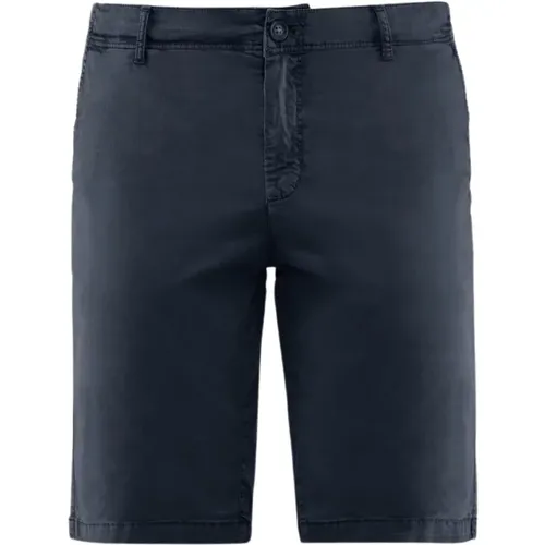 Stretch Cotton Gabardine Slim Fit Chino Bermuda Shorts , male, Sizes: W40, W33, W36, W30, W38, W32, W34, W28, W31, W29 - BomBoogie - Modalova