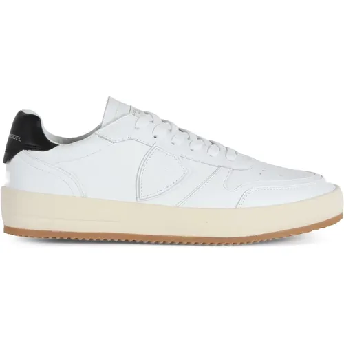 Leather Sneakers with Logo Patch , male, Sizes: 10 UK, 11 UK, 8 UK, 9 UK, 7 UK, 6 UK - Philippe Model - Modalova