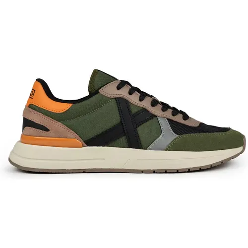 Urban Outdoor Sneaker , male, Sizes: 6 UK, 12 UK, 9 UK, 10 UK, 7 UK, 11 UK, 8 UK - Munich - Modalova