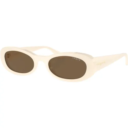 Oval Elfenbein Sonnenbrille , Damen, Größe: 53 MM - Vogue - Modalova