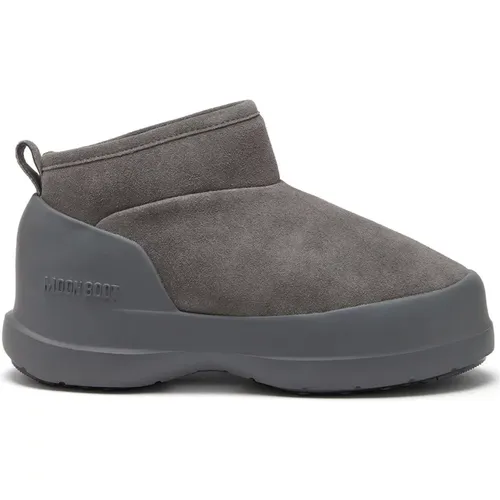 Grey Suede Low Boot, Unisex Design , male, Sizes: 6 UK, 12 UK, 7 UK, 9 UK, 8 UK, 10 UK, 11 UK - moon boot - Modalova