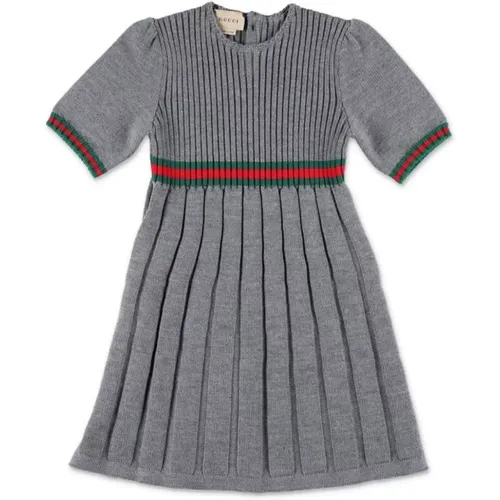 Graues Plissiertes Kleid mit Webband - Gucci - Modalova