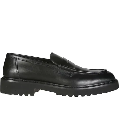 Classic Moccasin Shoe , male, Sizes: 7 1/2 UK, 8 UK, 7 UK, 8 1/2 UK, 6 UK, 9 UK, 10 UK - Doucal's - Modalova