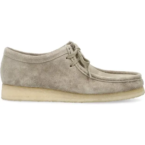 Pale Grey Suede Wallabee Shoes , male, Sizes: 7 1/2 UK - Clarks - Modalova