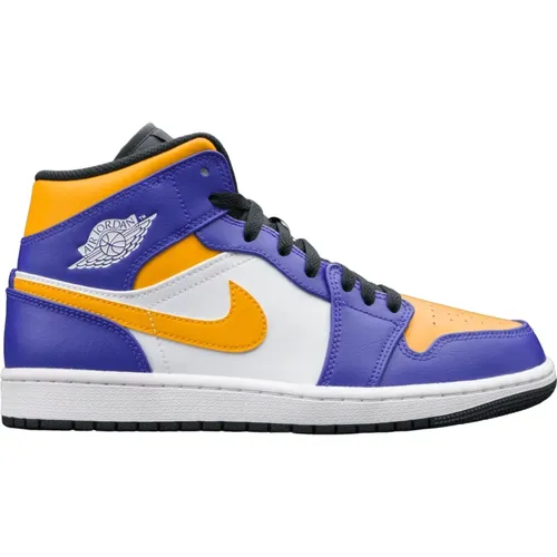 Lakers Mid 2022 Sneakers , Herren, Größe: 35 1/2 EU - Jordan - Modalova