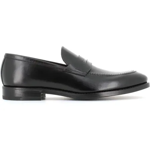 Classic Leather Sandals , male, Sizes: 8 UK, 6 UK, 12 UK, 9 1/2 UK, 9 UK, 5 UK, 7 UK, 10 UK, 11 UK - Henderson - Modalova