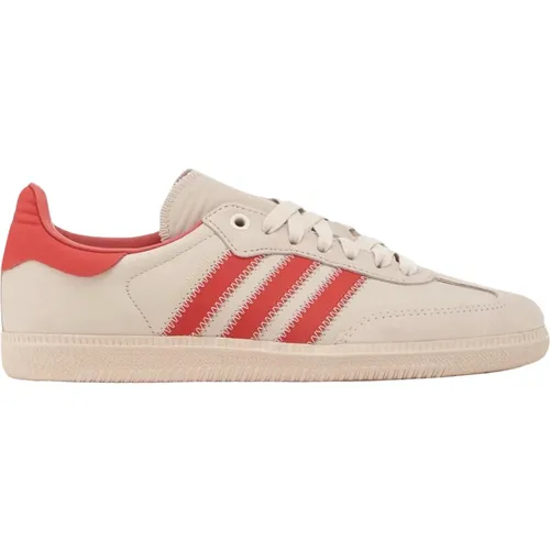 Limitierte Edition Humanrace Glory Red Sneakers , Herren, Größe: 48 EU - Adidas - Modalova