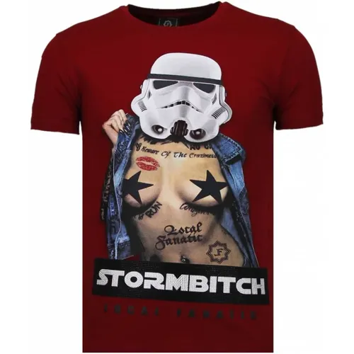 Stormbitch Rhinestone - Herren T-Shirt - 5770B - Local Fanatic - Modalova