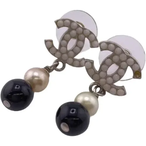 Pre-owned Metal earrings , female, Sizes: ONE SIZE - Chanel Vintage - Modalova