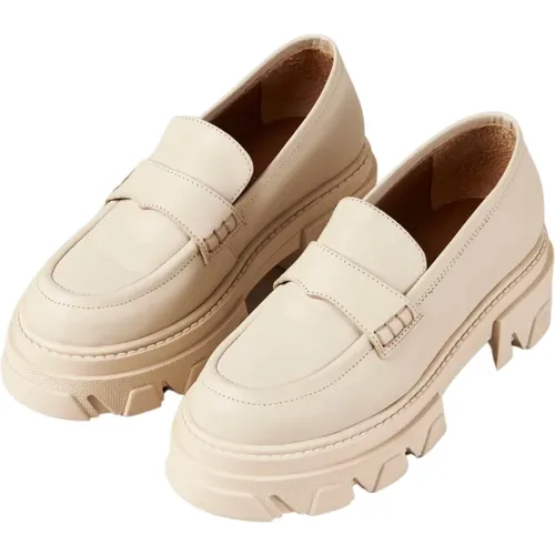 Trailblazer Creme Leder Loafers , Damen, Größe: 39 EU - ALOHAS - Modalova