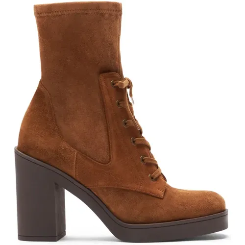 Everitt 80 Bootie , female, Sizes: 2 1/2 UK, 5 1/2 UK, 3 1/2 UK, 3 UK, 6 UK, 4 UK, 7 UK, 4 1/2 UK, 5 UK - Stuart Weitzman - Modalova