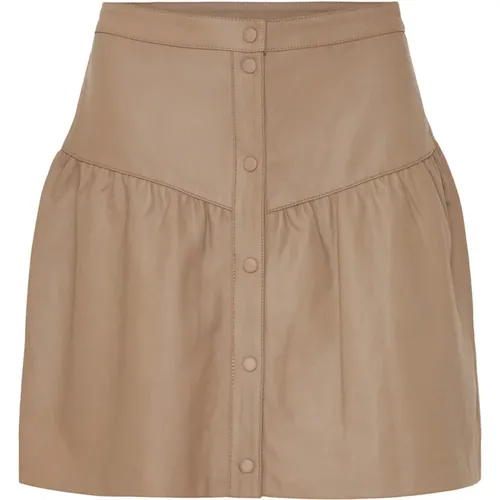 Buttoned Leather Skirt Taupe , female, Sizes: S - Notyz - Modalova