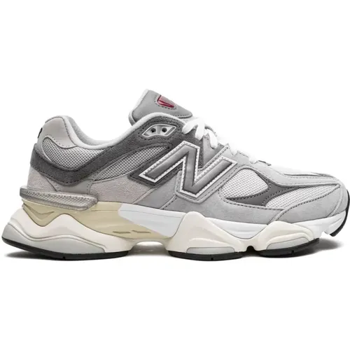 Grey Sneakers for Men and Women , female, Sizes: 1 1/2 UK - New Balance - Modalova