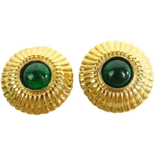 Chanel Gold Metal Clip Earrings , female, Sizes: ONE SIZE - Chanel Vintage - Modalova