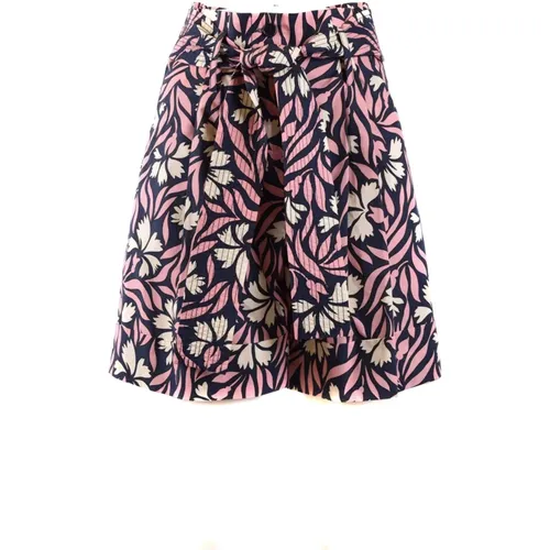 Stylish Summer Shorts , female, Sizes: M - P.a.r.o.s.h. - Modalova
