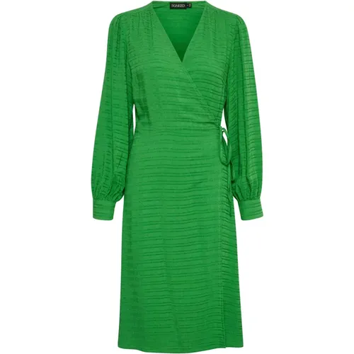 Stylish Slcatina Wrap Dress , female, Sizes: XS, M - Soaked in Luxury - Modalova