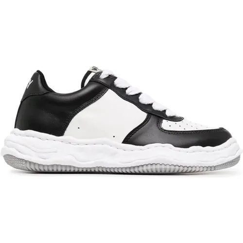 Schwarz Weiße Low-Top-Sneakers , Herren, Größe: 42 EU - Mihara Yasuhiro - Modalova