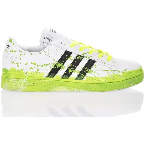 Handgemachte Weiße Grüne Sneakers , Herren, Größe: 39 1/3 EU - Adidas - Modalova