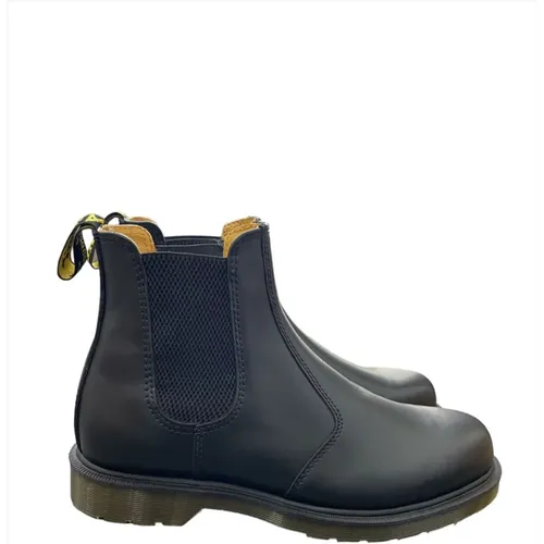 Stylish and Durable Chelsea Boots for Men , male, Sizes: 10 UK - Dr. Martens - Modalova