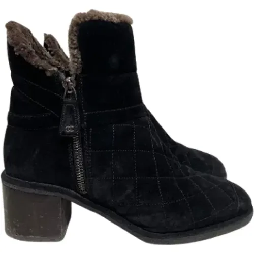 Pre-owned Suede boots , female, Sizes: 4 1/2 UK - Chanel Vintage - Modalova