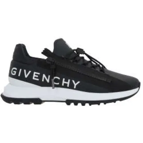 Black Leather Low-Top Sneakers with Logo Print , male, Sizes: 6 1/2 UK - Givenchy - Modalova