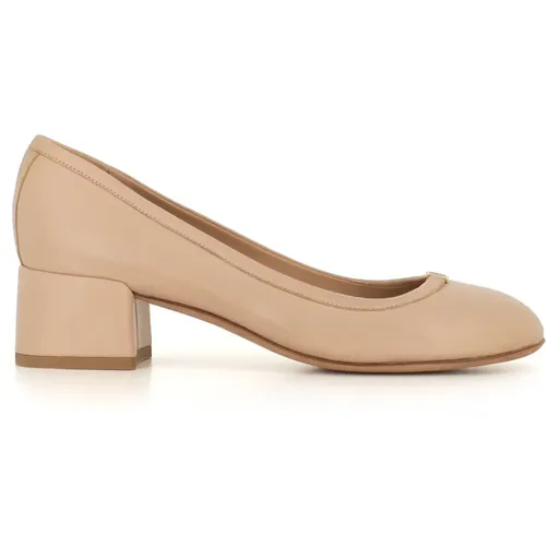 Nude Leather Heels with Gold Detail , female, Sizes: 4 1/2 UK, 5 UK, 7 UK, 3 UK, 4 UK, 5 1/2 UK, 6 UK - Chloé - Modalova