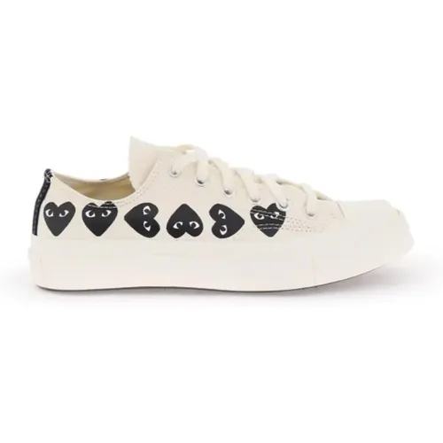 Heart Chuck 70 Sneakers , female, Sizes: 10 UK, 11 UK, 5 UK, 9 UK, 8 UK, 8 1/2 UK, 6 UK, 5 1/2 UK - Comme des Garçons Play - Modalova